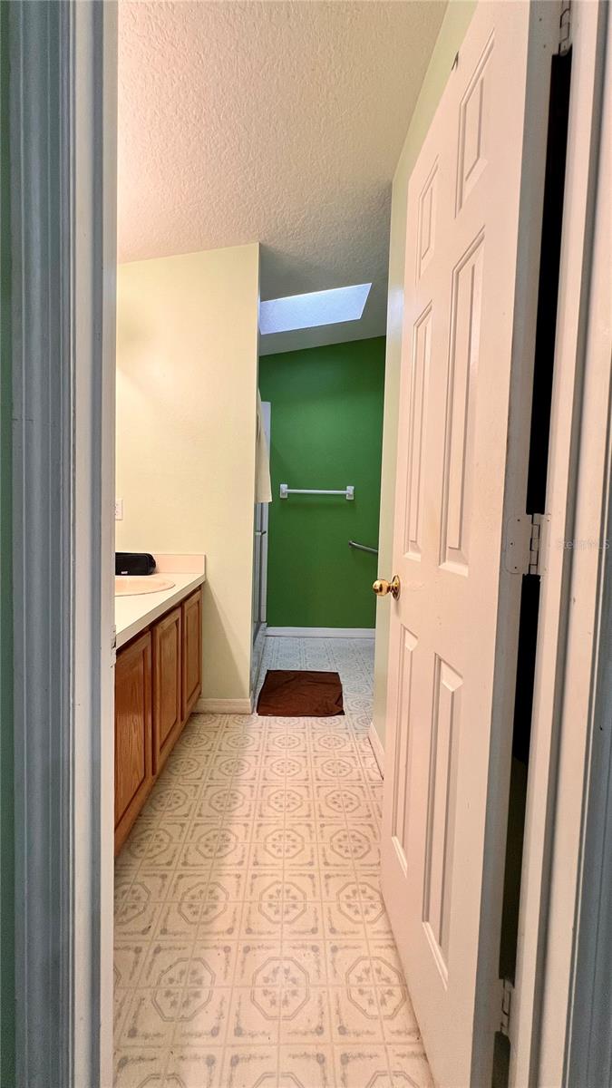 Image 11 of 19 For 4714 Robbins Avenue