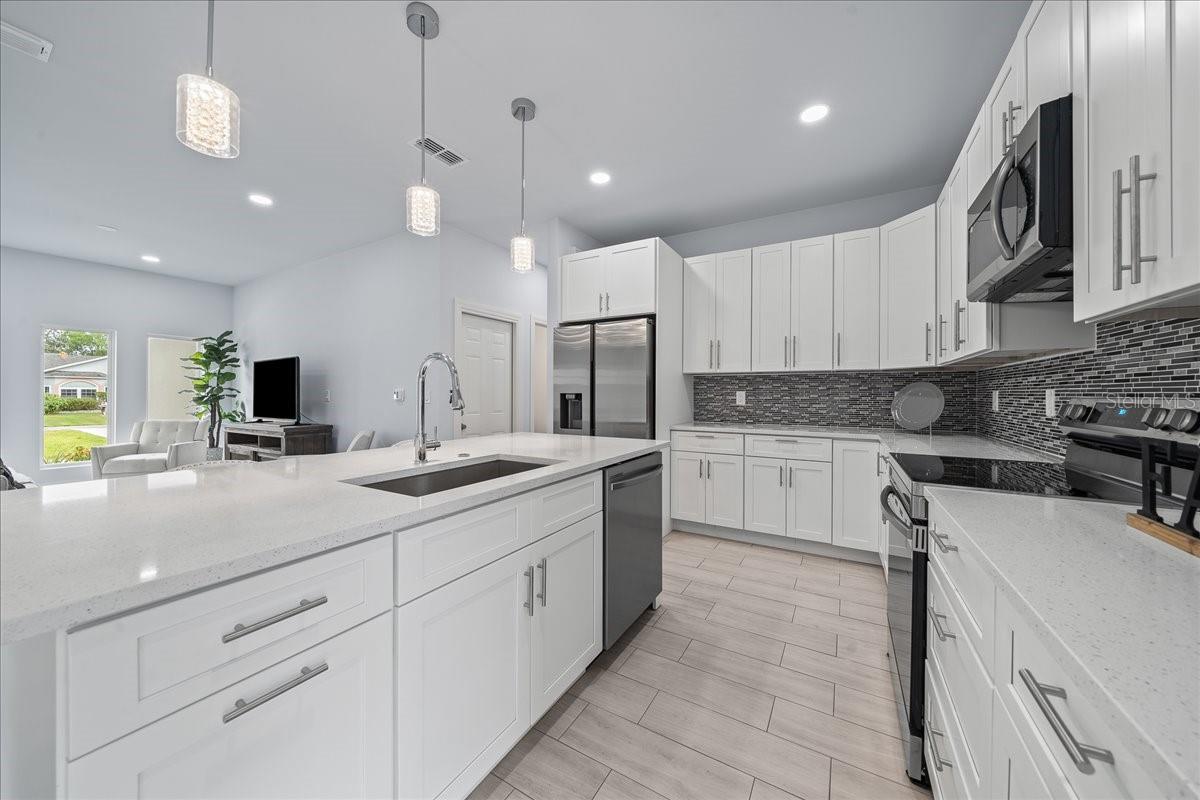 Image 10 of 28 For 7160 Carlowe Avenue