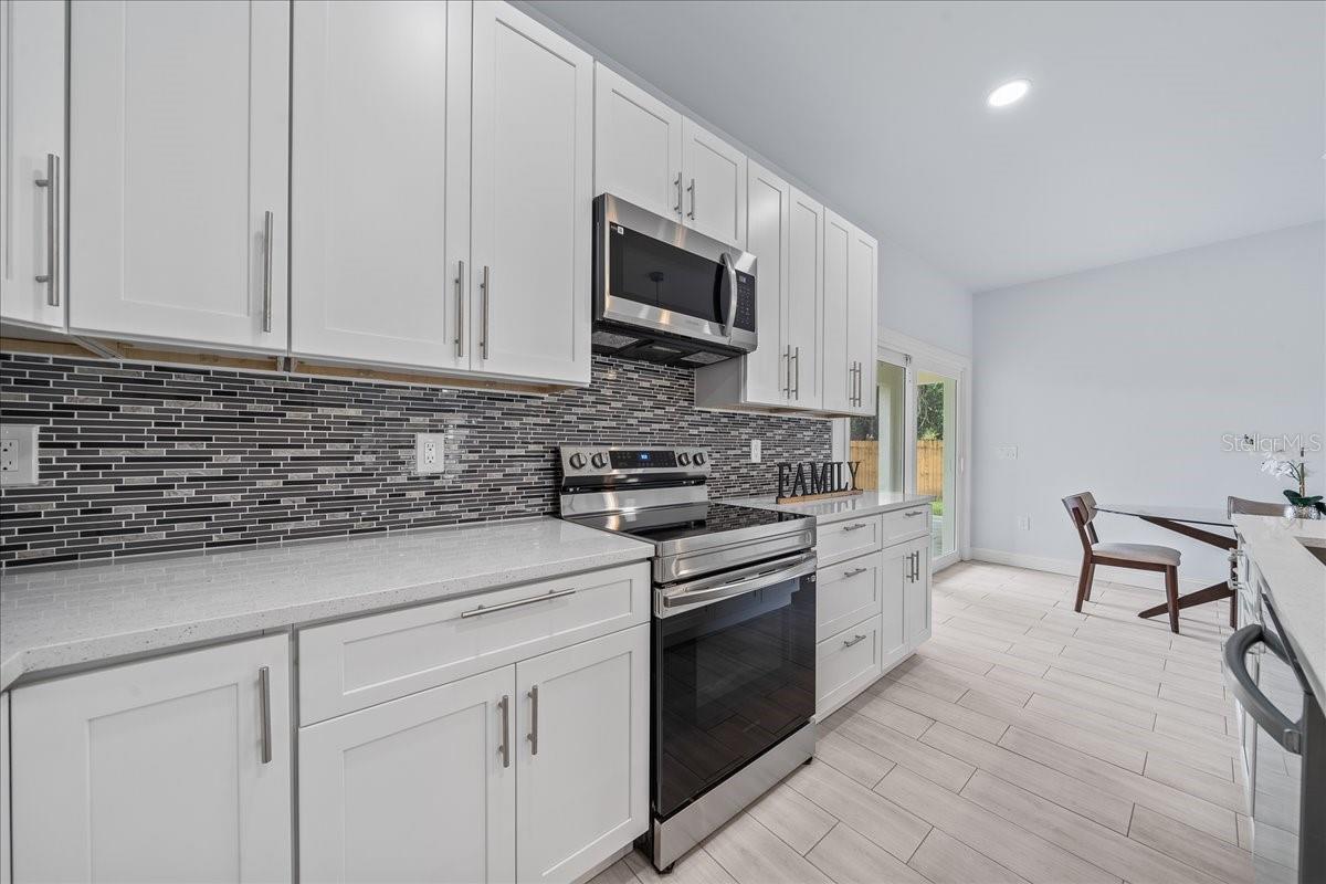 Image 12 of 28 For 7160 Carlowe Avenue