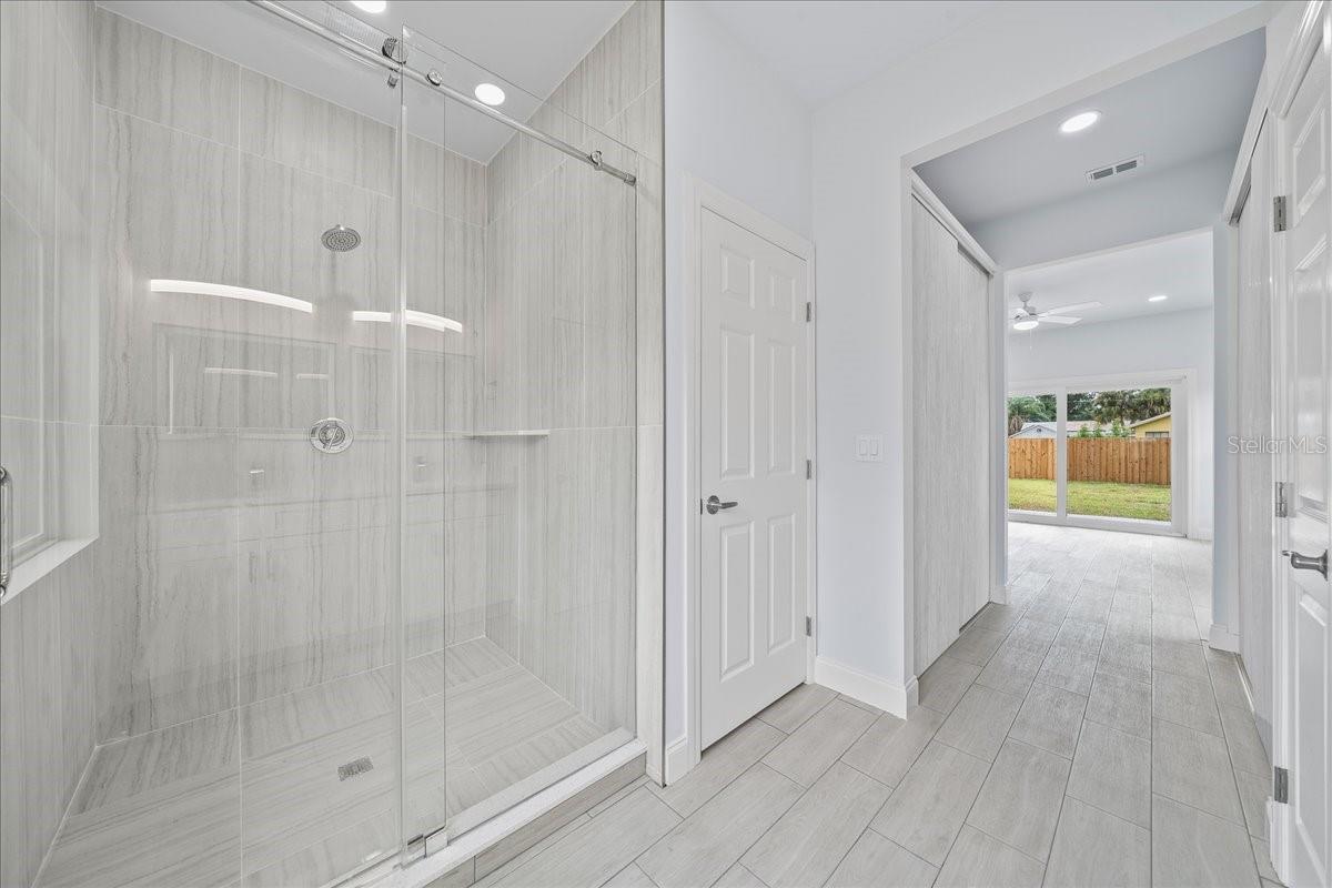 Image 22 of 28 For 7160 Carlowe Avenue