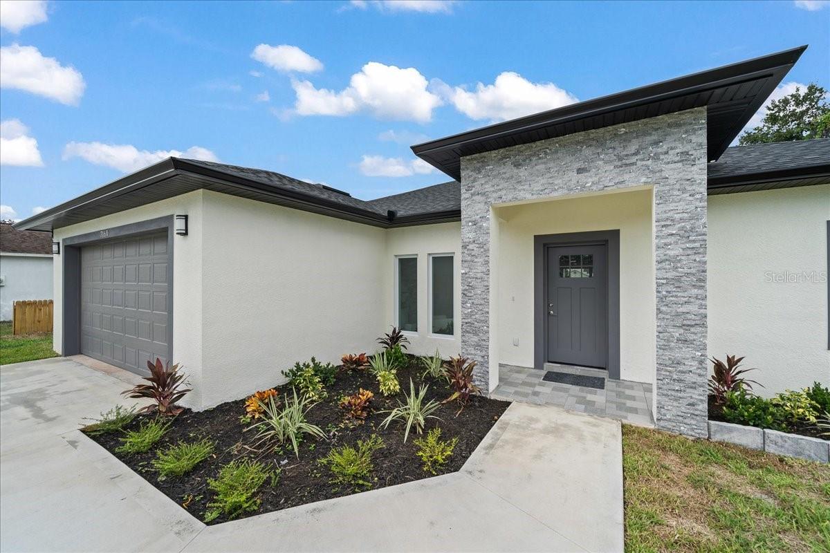 Image 4 of 28 For 7160 Carlowe Avenue