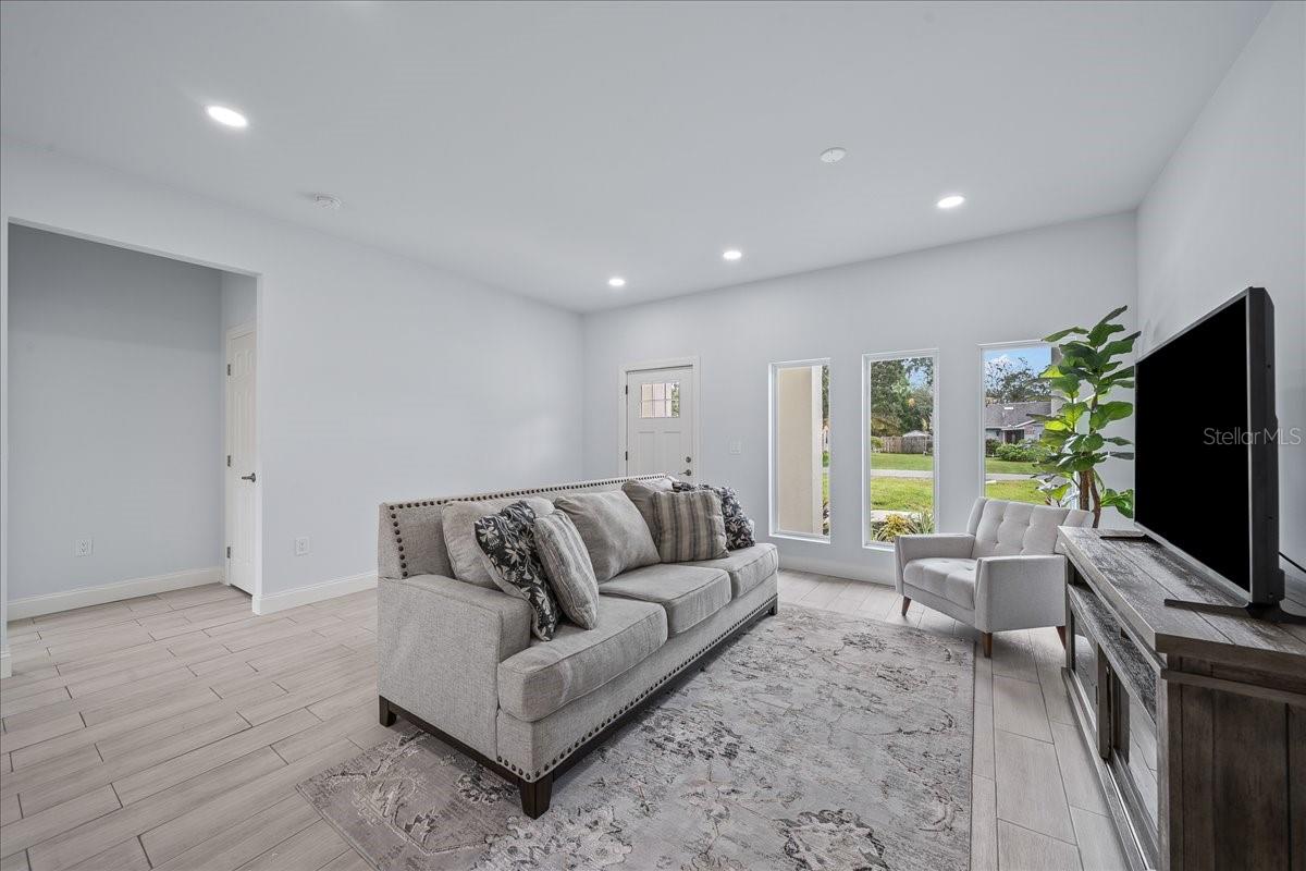 Image 6 of 28 For 7160 Carlowe Avenue