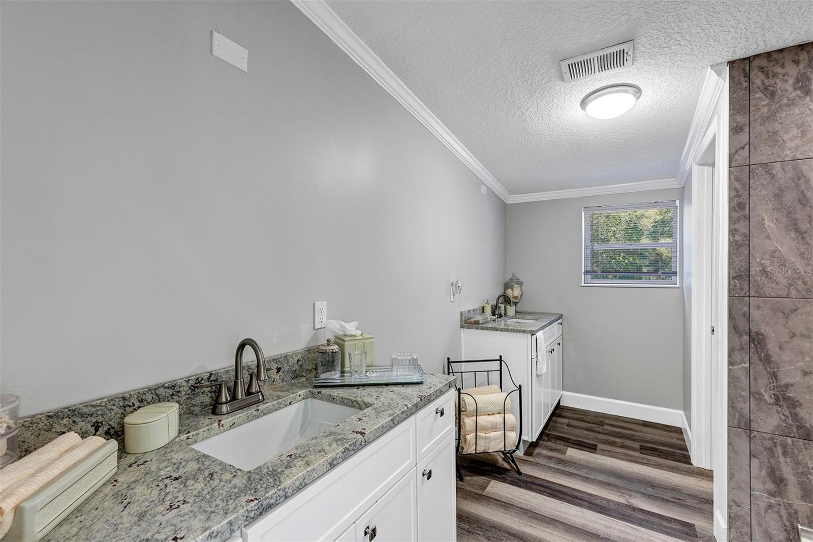 Image 17 of 38 For 43041 Jewell Drive