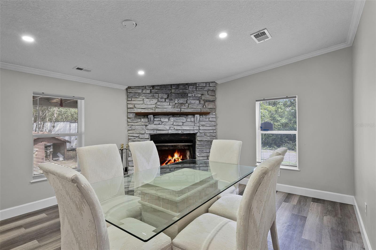 Image 7 of 38 For 43041 Jewell Drive