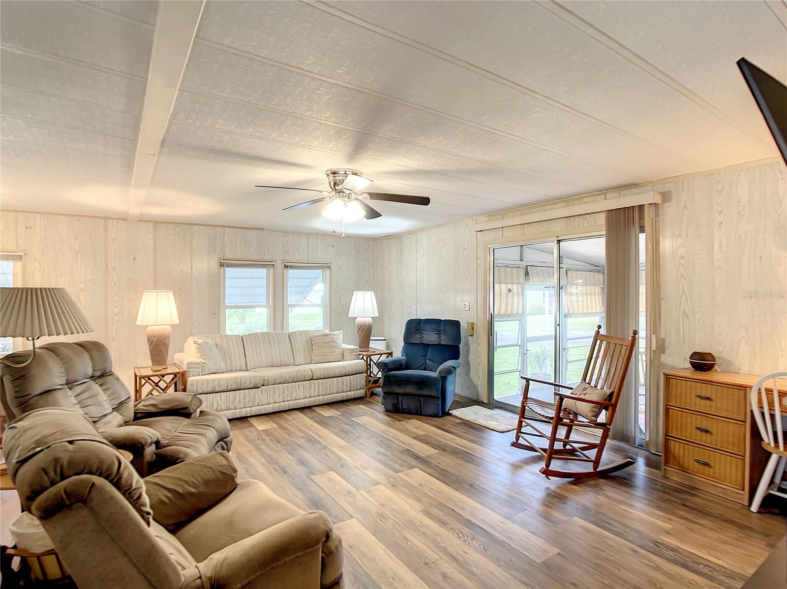 Image 11 of 48 For 601 Pelican Lane