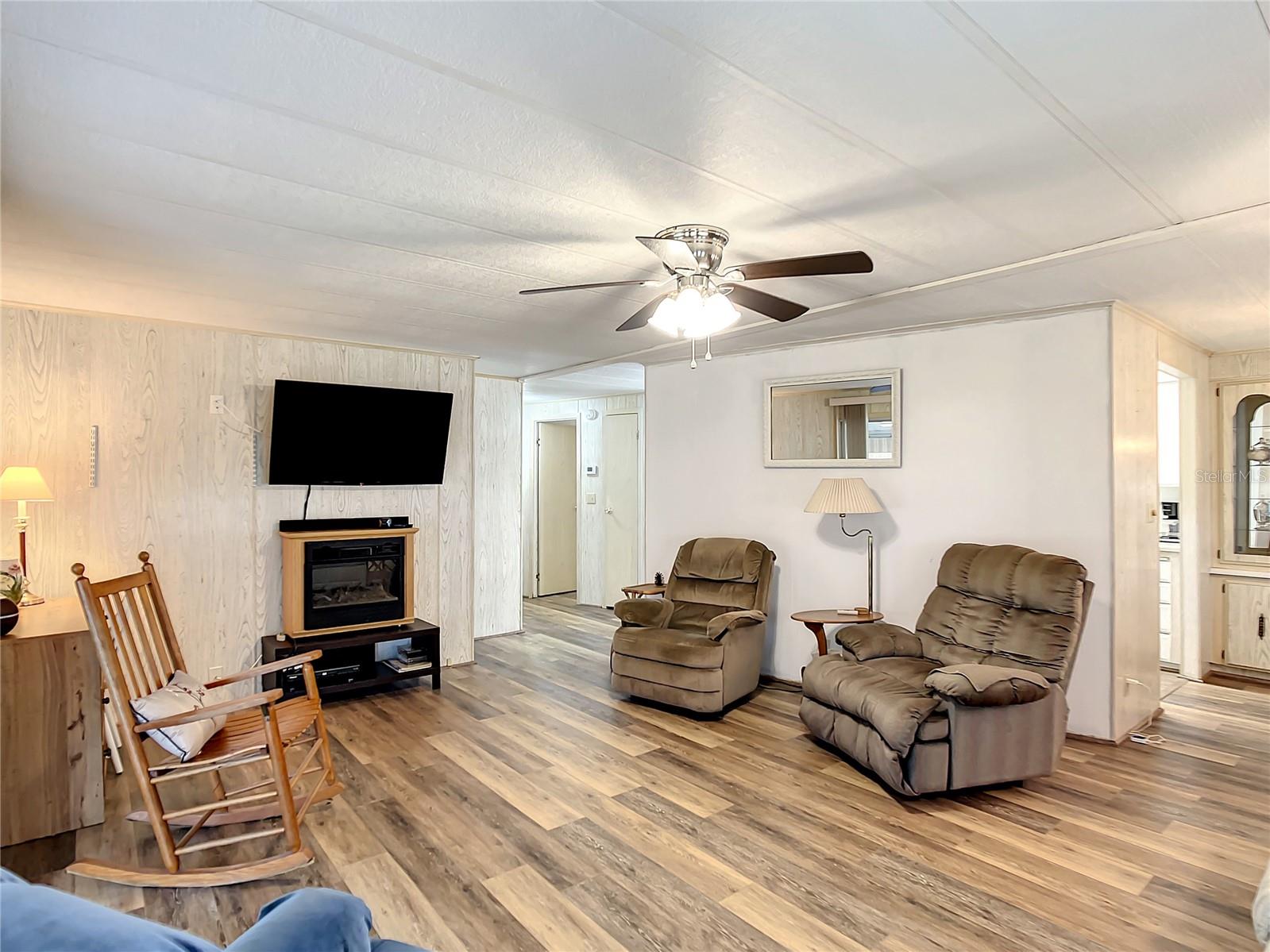 Image 12 of 48 For 601 Pelican Lane