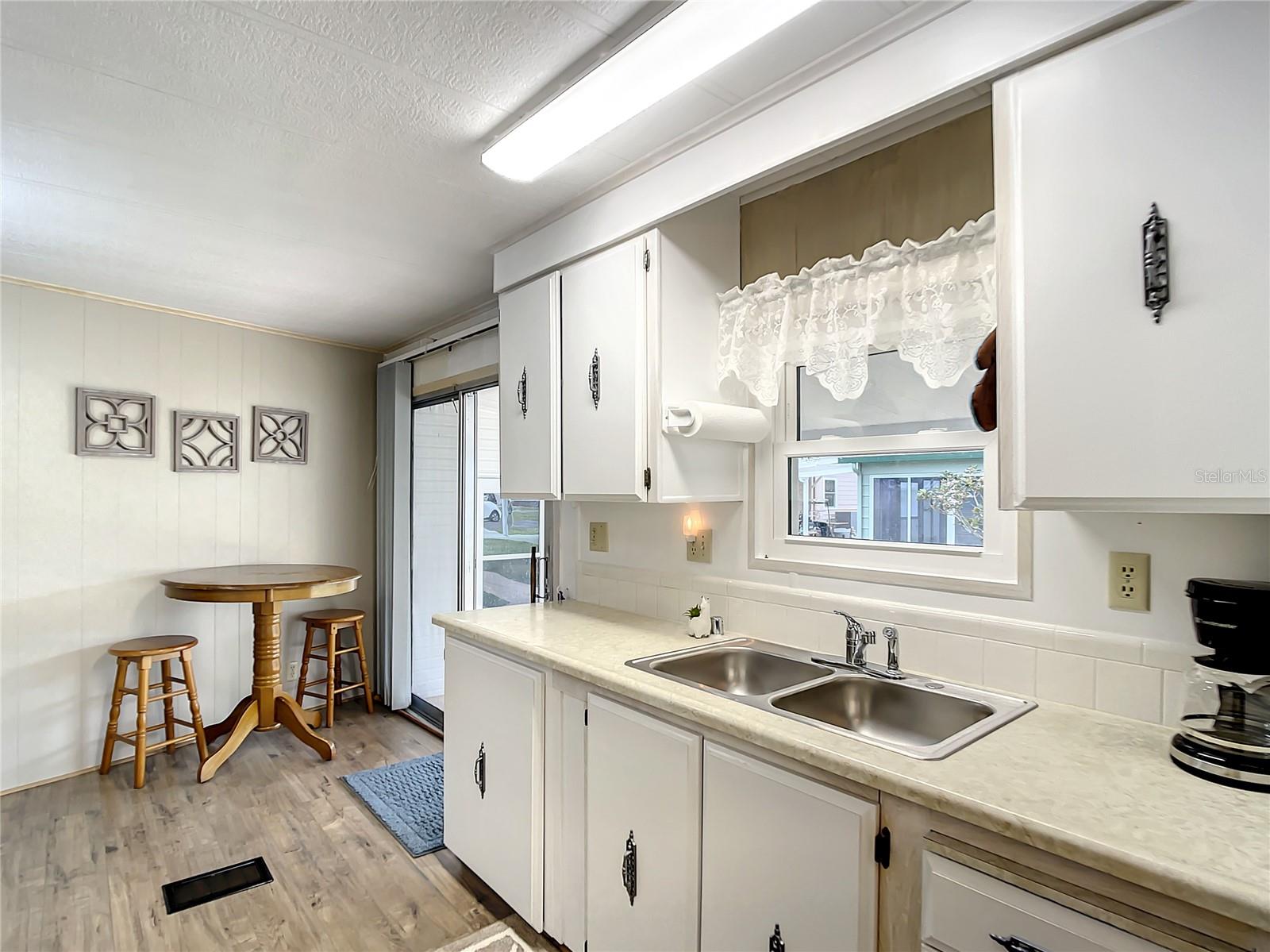Image 18 of 48 For 601 Pelican Lane