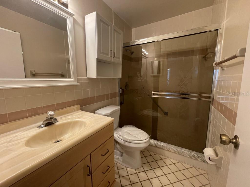 Image 10 of 14 For 1133 Monroe Avenue