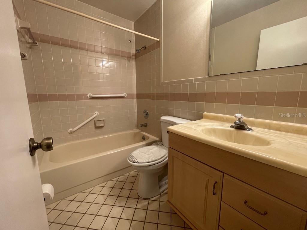 Image 11 of 14 For 1133 Monroe Avenue