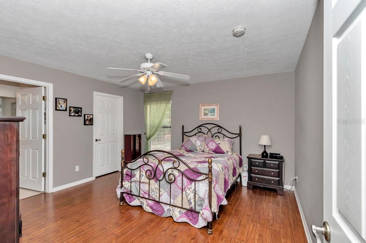 Image 16 of 24 For 7120 Glenridge Circle
