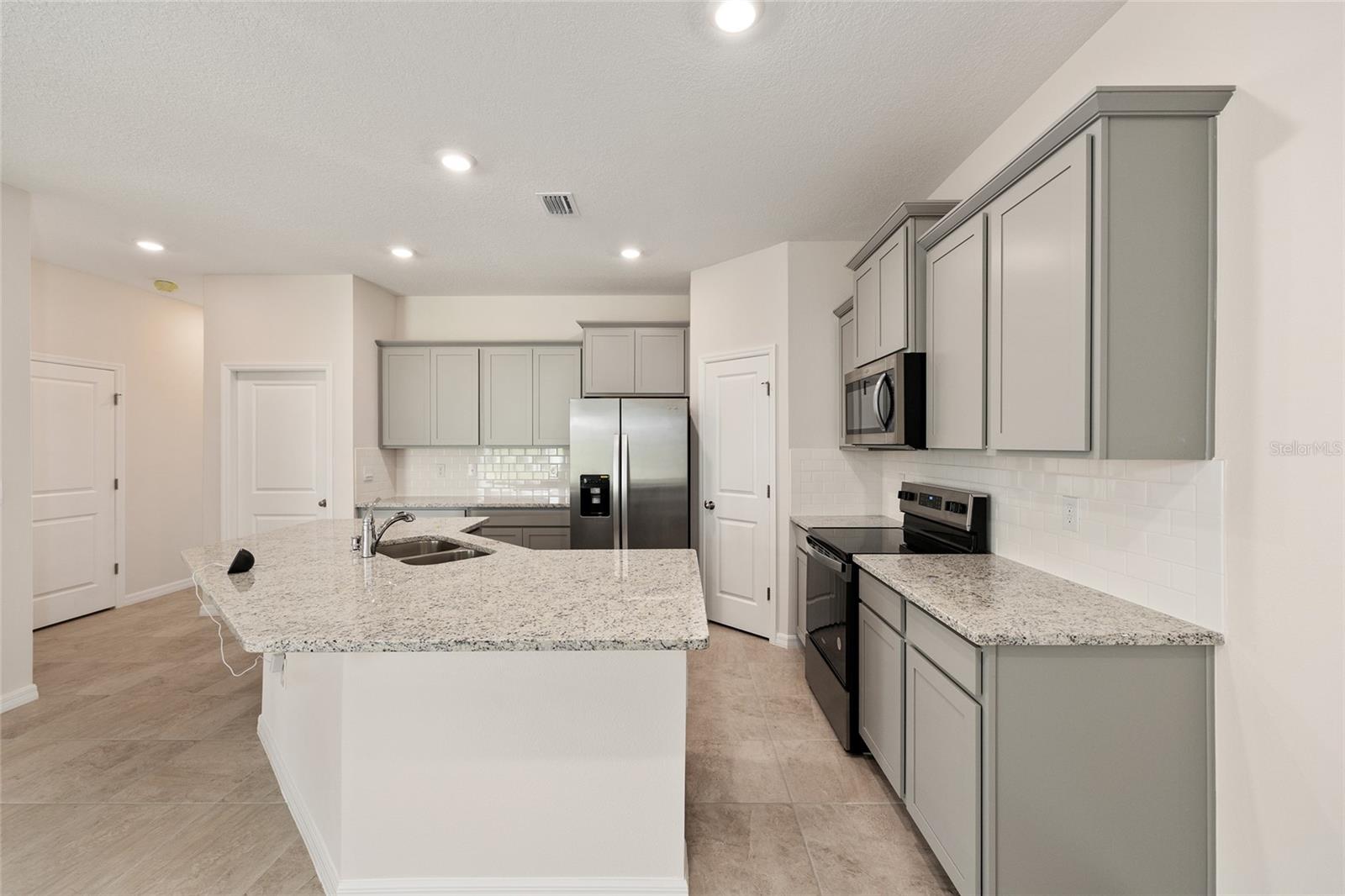 Image 11 of 33 For 5253 43rd Lane Nw