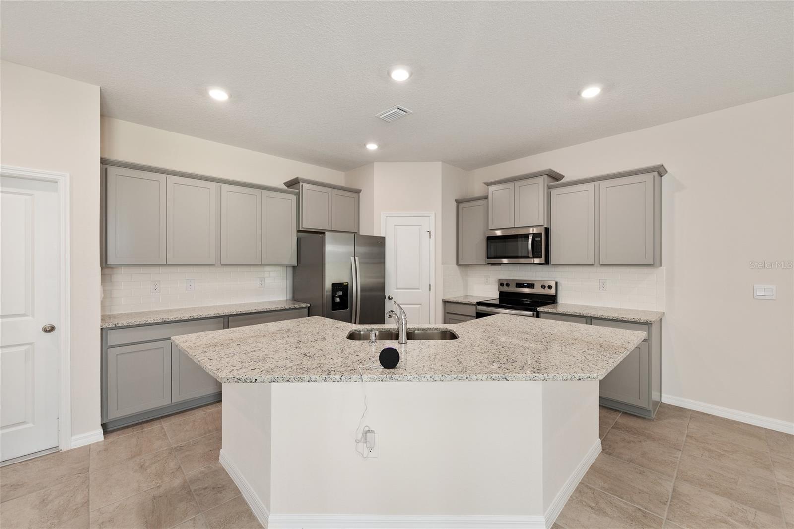Image 12 of 33 For 5253 43rd Lane Nw