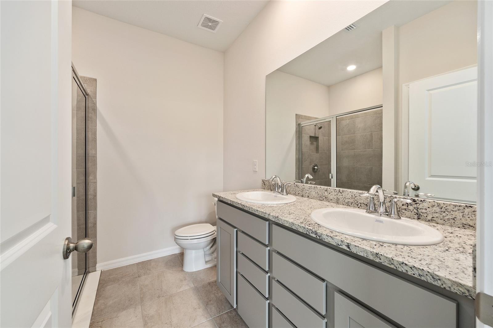Image 17 of 33 For 5253 43rd Lane Nw