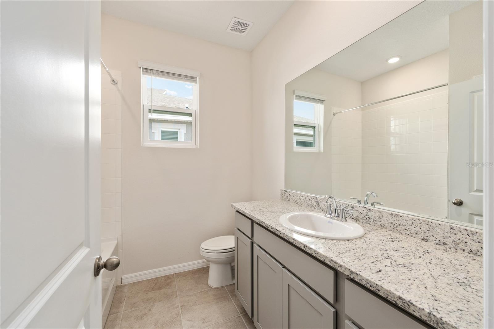 Image 23 of 33 For 5253 43rd Lane Nw
