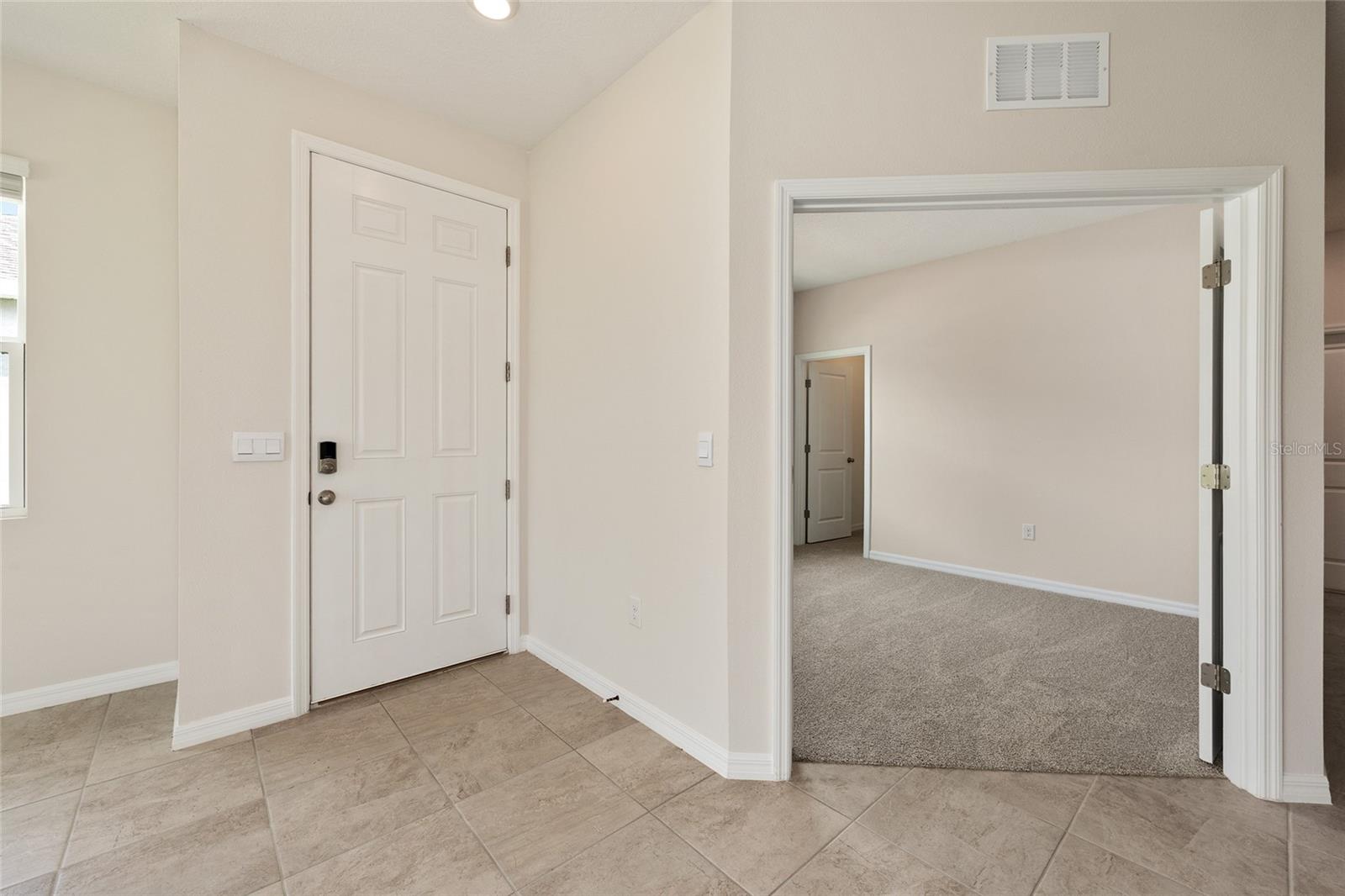 Image 4 of 33 For 5253 43rd Lane Nw