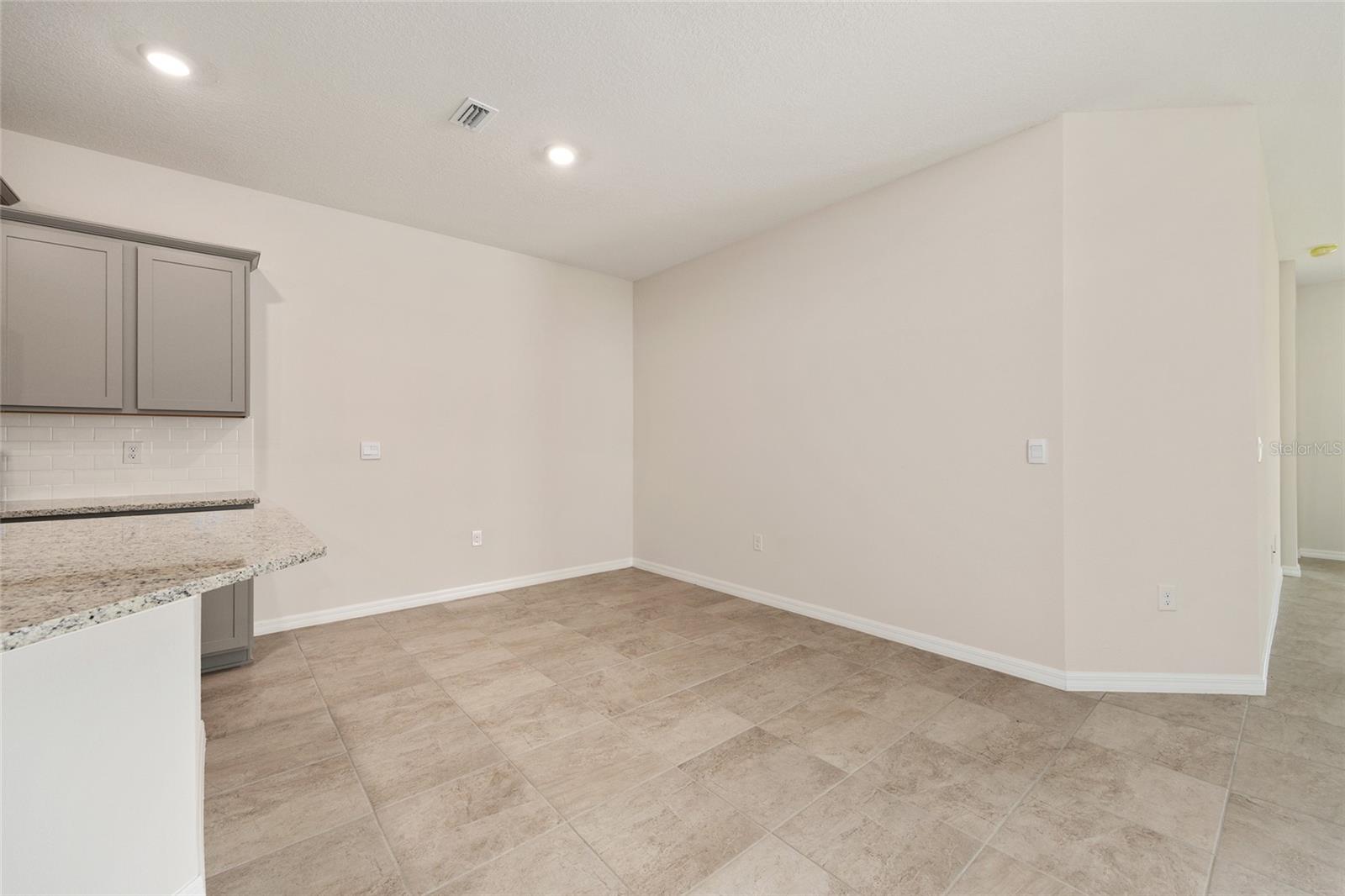 Image 9 of 33 For 5253 43rd Lane Nw