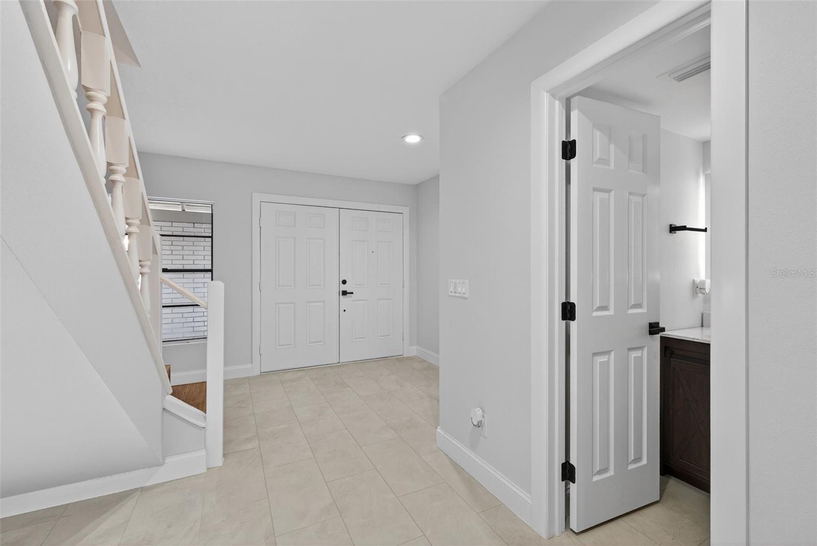 Image 19 of 44 For 4404 Grainary Avenue