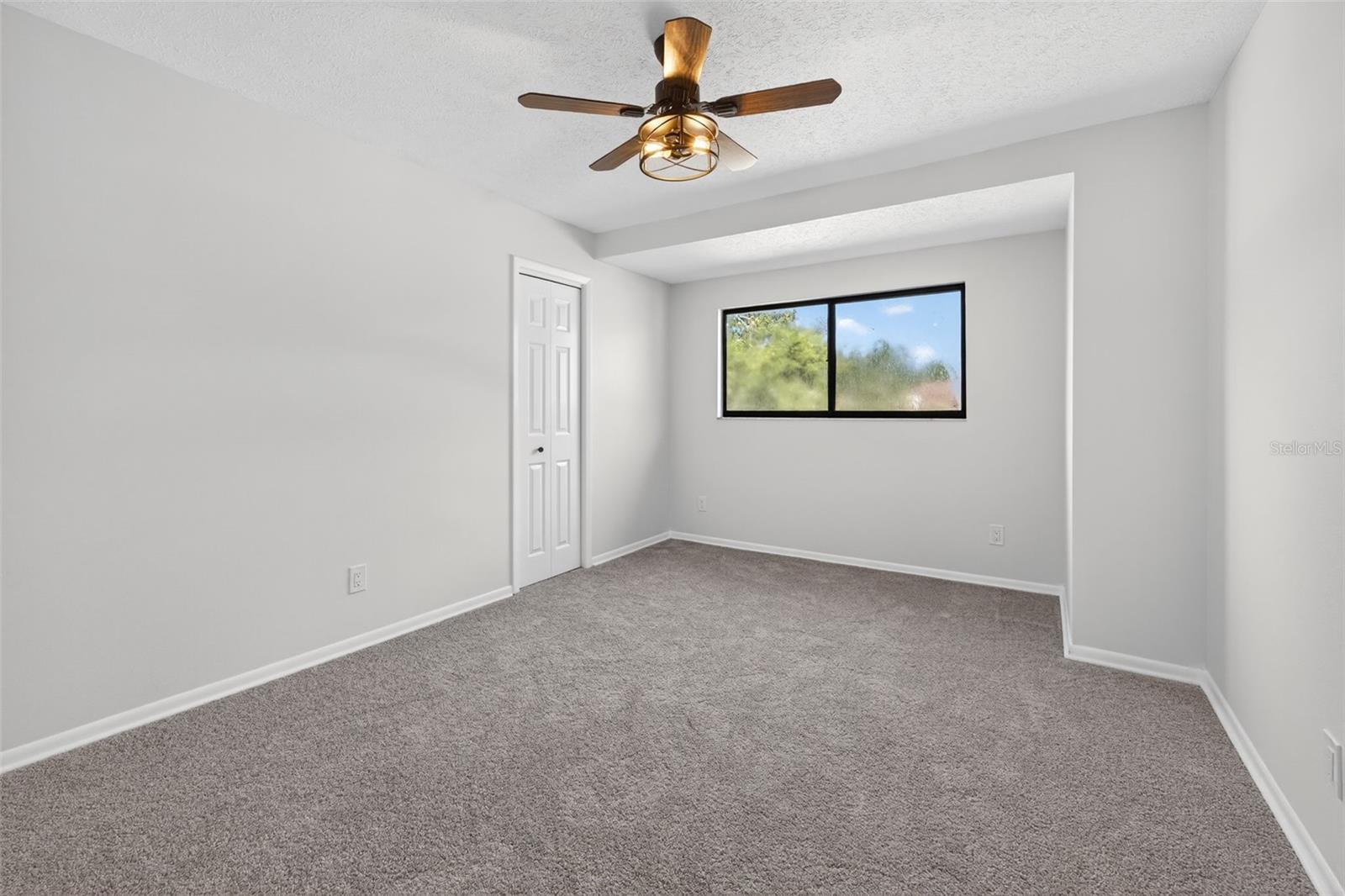 Image 33 of 44 For 4404 Grainary Avenue