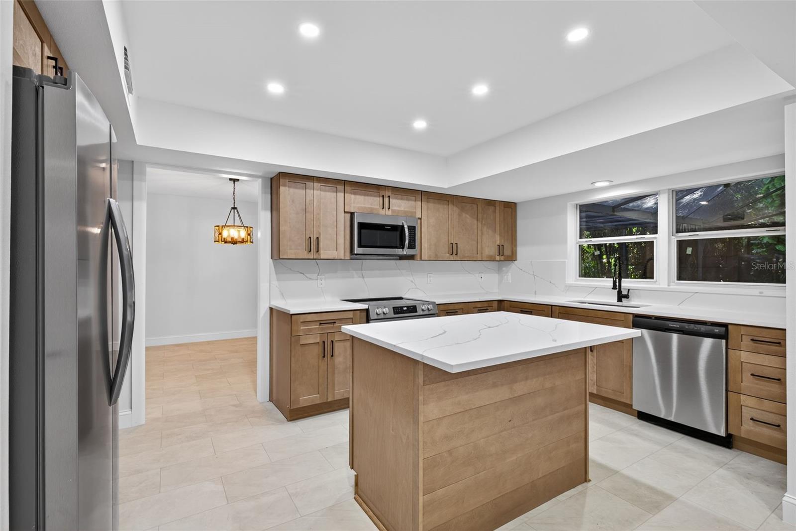 Image 8 of 44 For 4404 Grainary Avenue