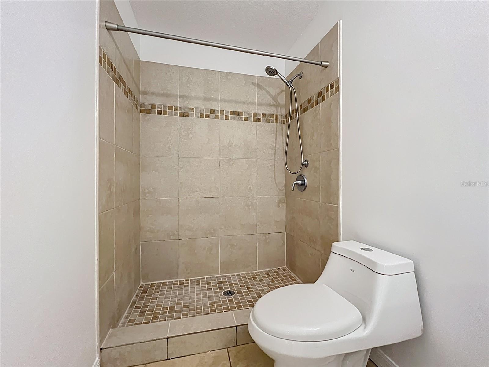 Image 41 of 63 For 645 Stafford Terrace 163