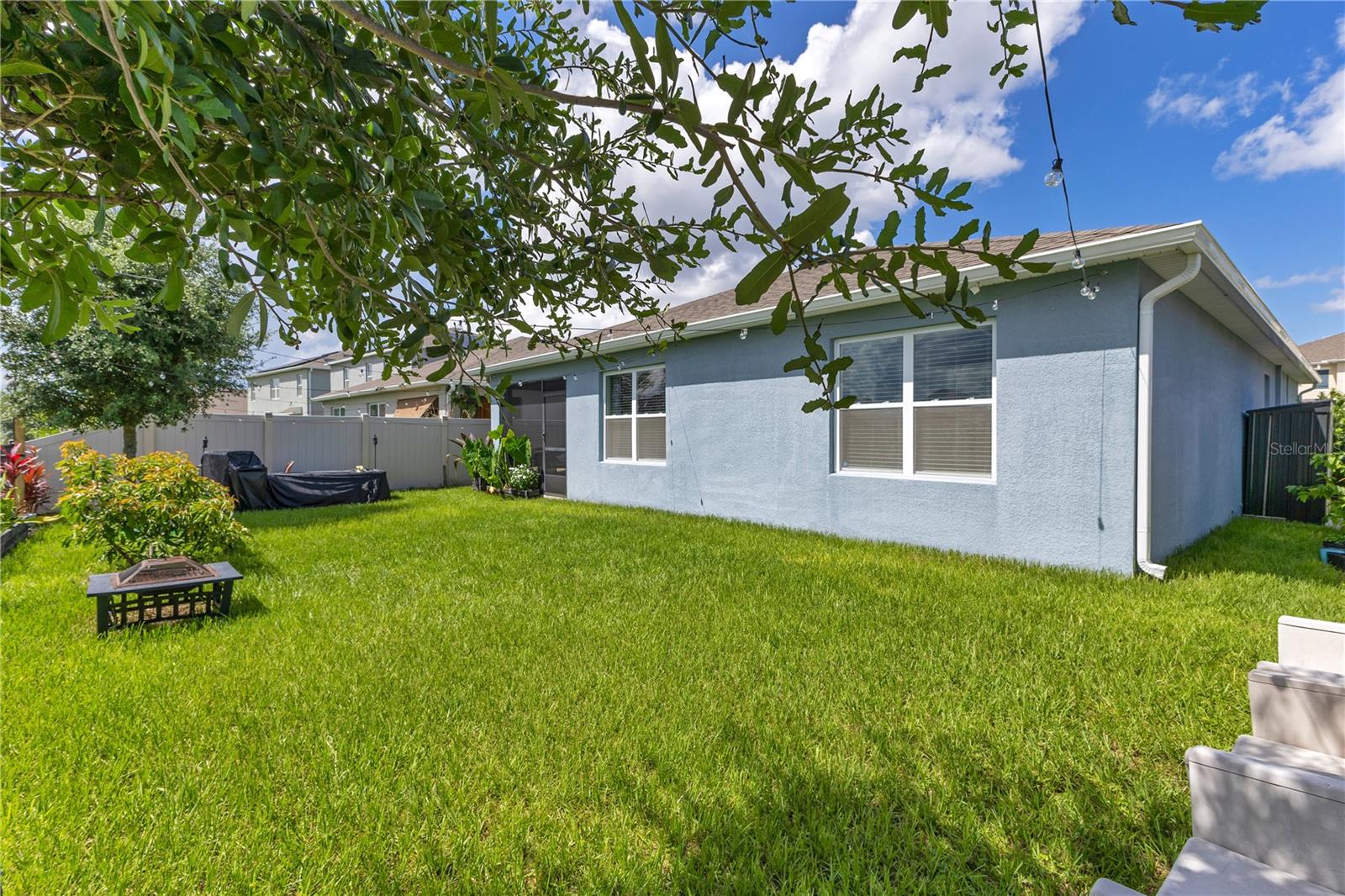 Image 21 of 32 For 633 Greymount Street