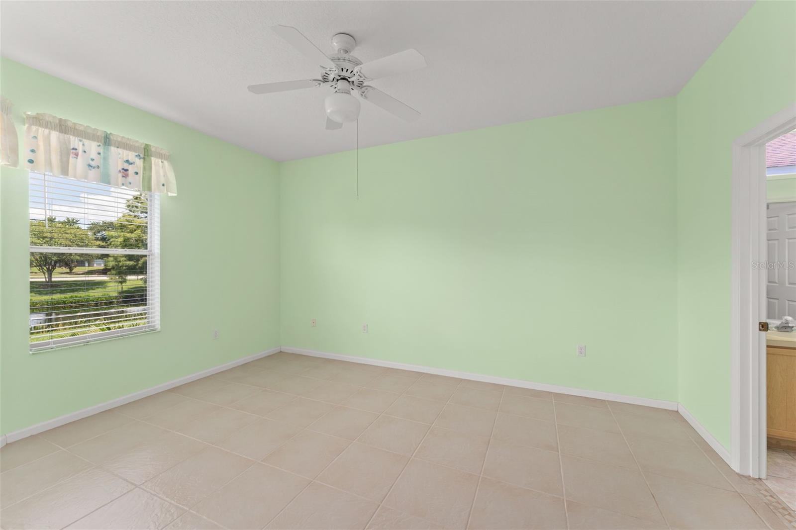 Image 22 of 44 For 3419 Fernwood Drive