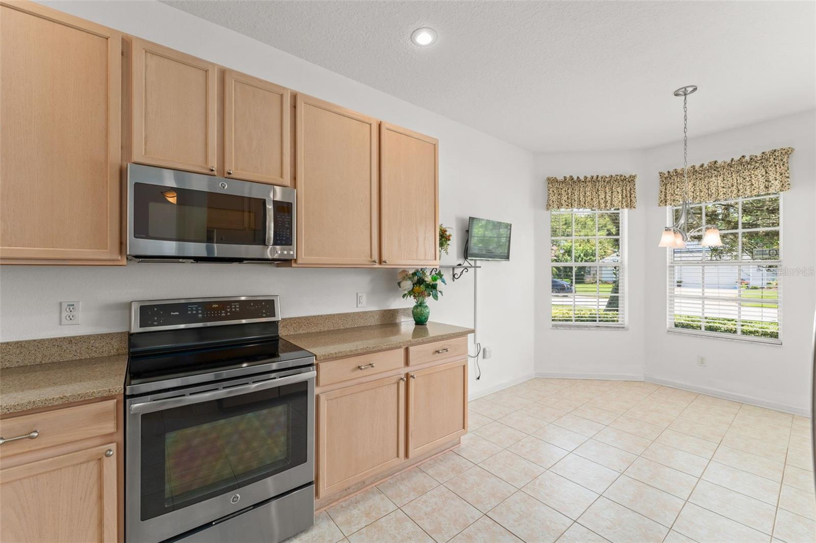 Image 5 of 44 For 3419 Fernwood Drive