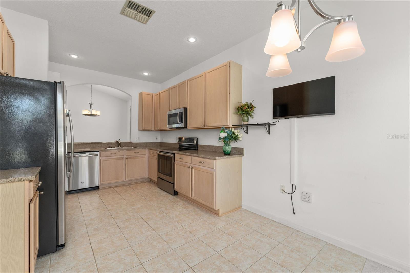 Image 6 of 44 For 3419 Fernwood Drive