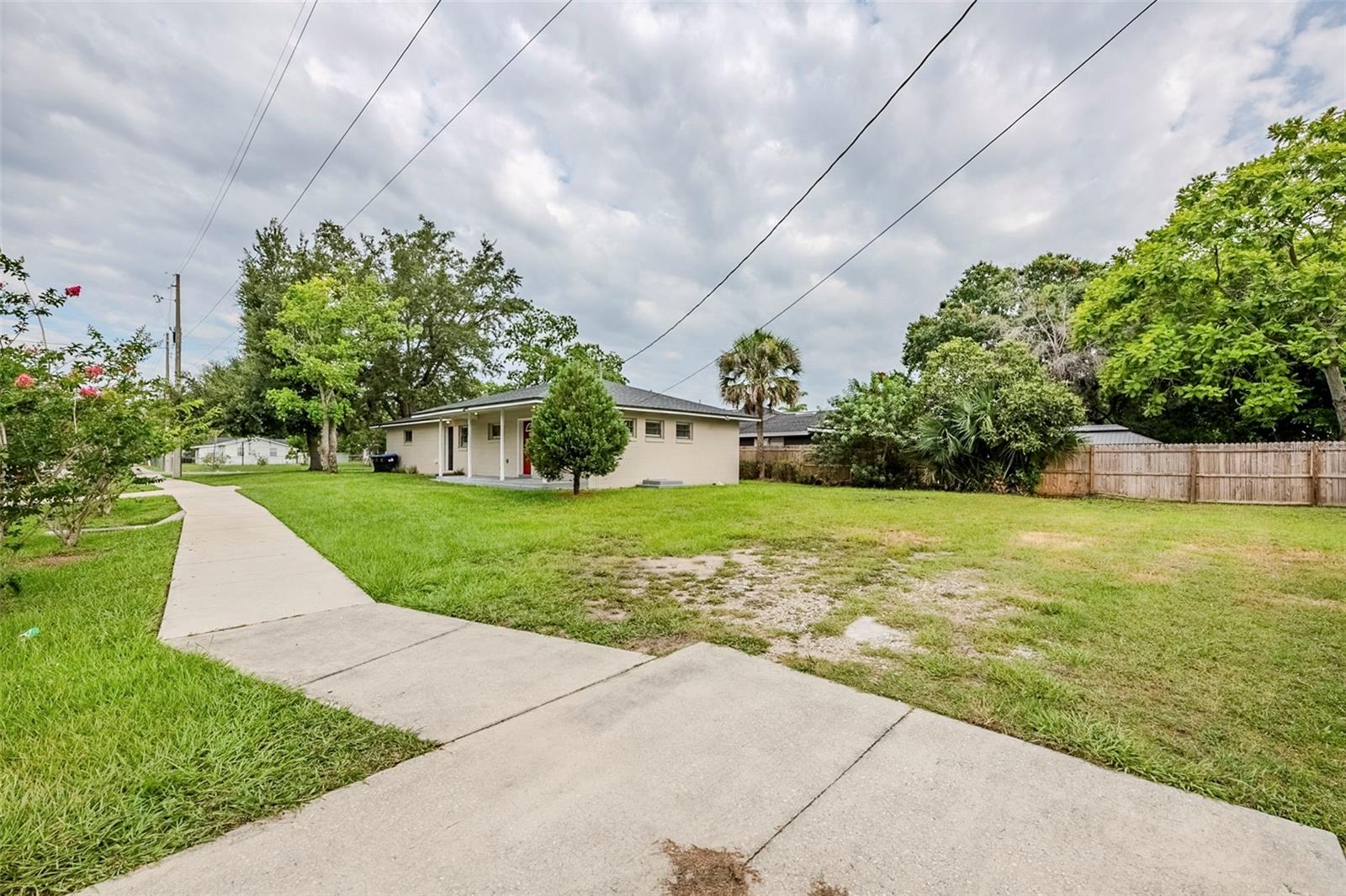 Image 4 of 46 For 4559 Gore Avenue