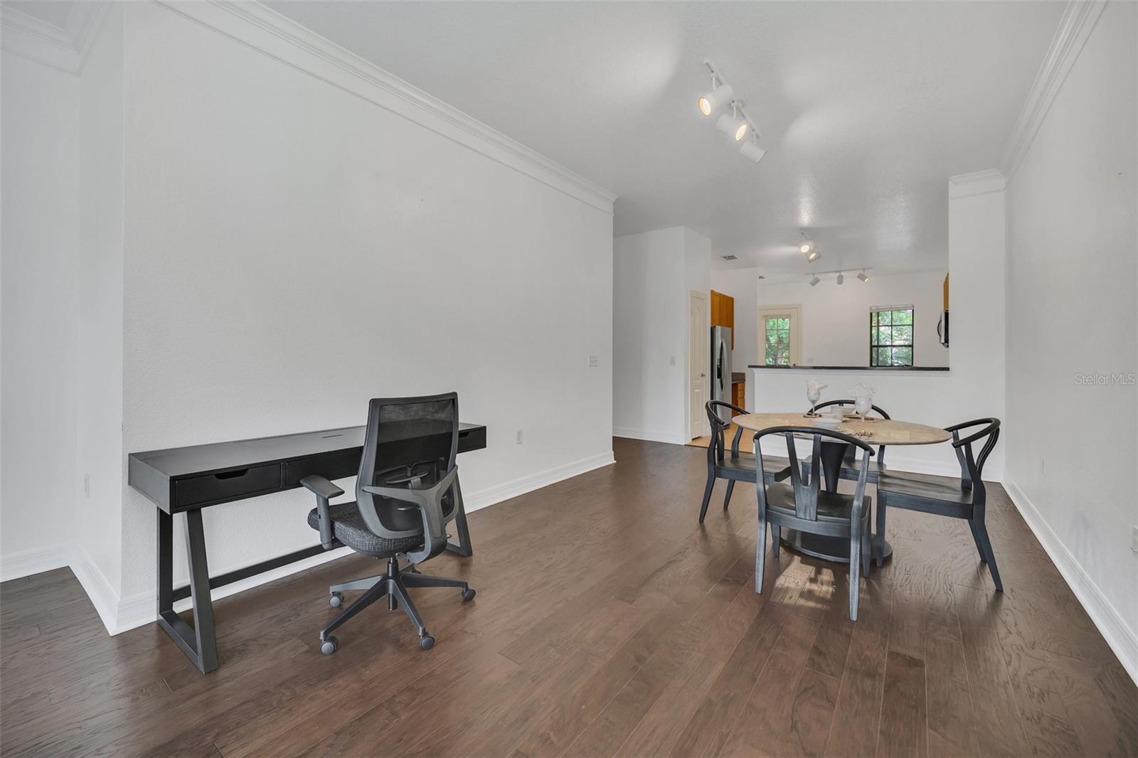 Image 13 of 70 For 506 Mirasol Circle 202