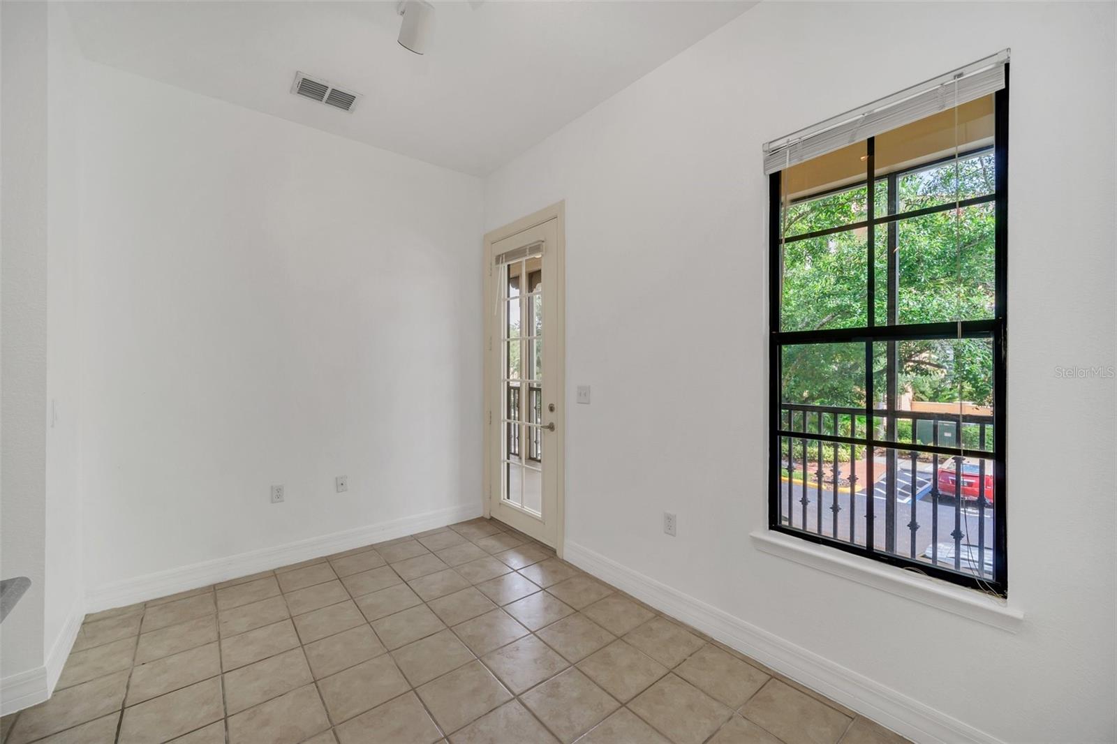 Image 23 of 70 For 506 Mirasol Circle 202