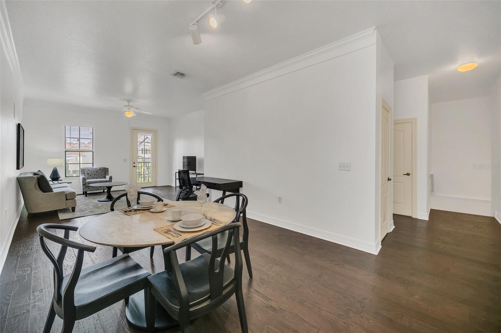 Image 6 of 70 For 506 Mirasol Circle 202