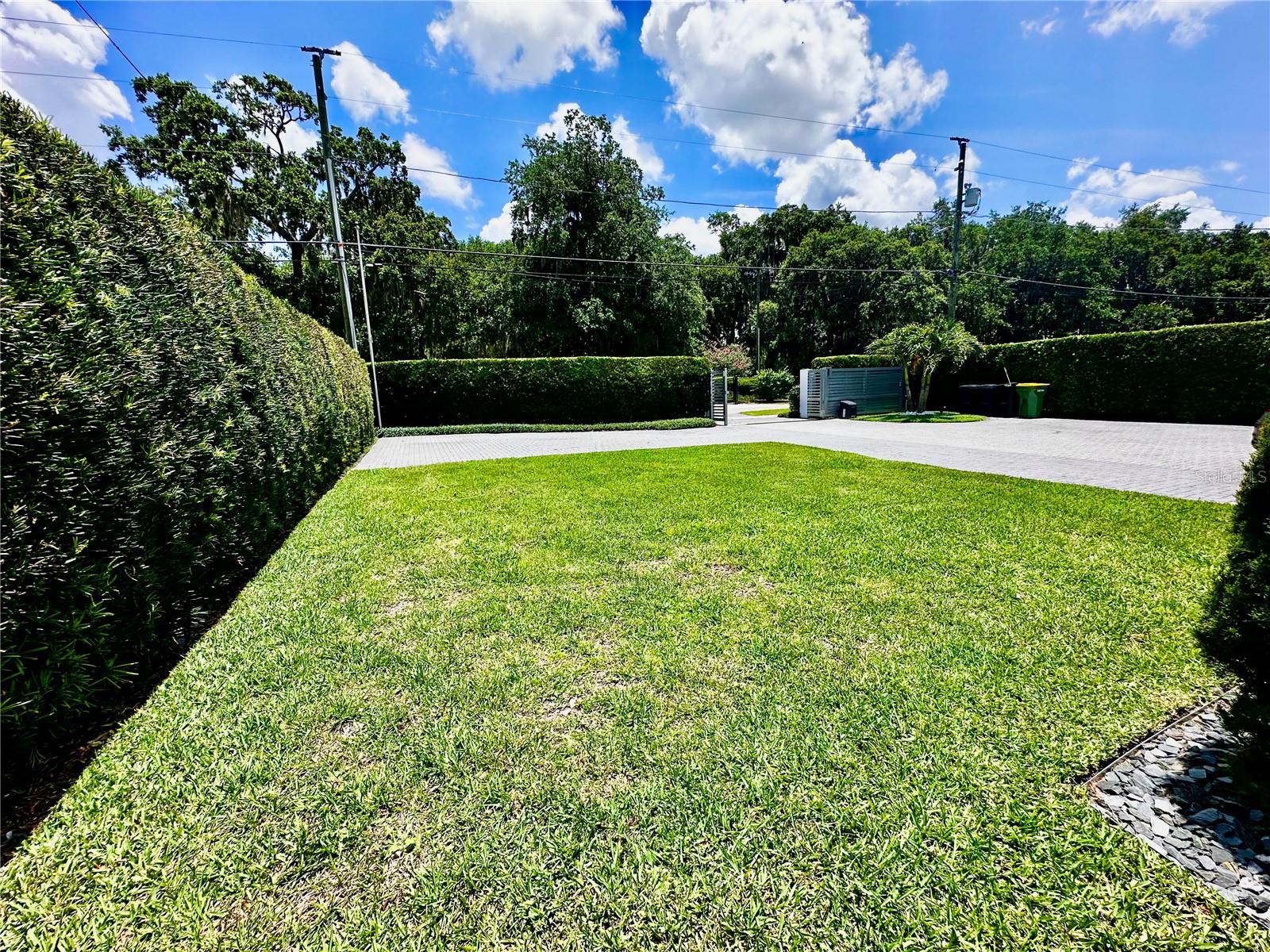 Image 23 of 32 For 7210 Seminole Drive 1