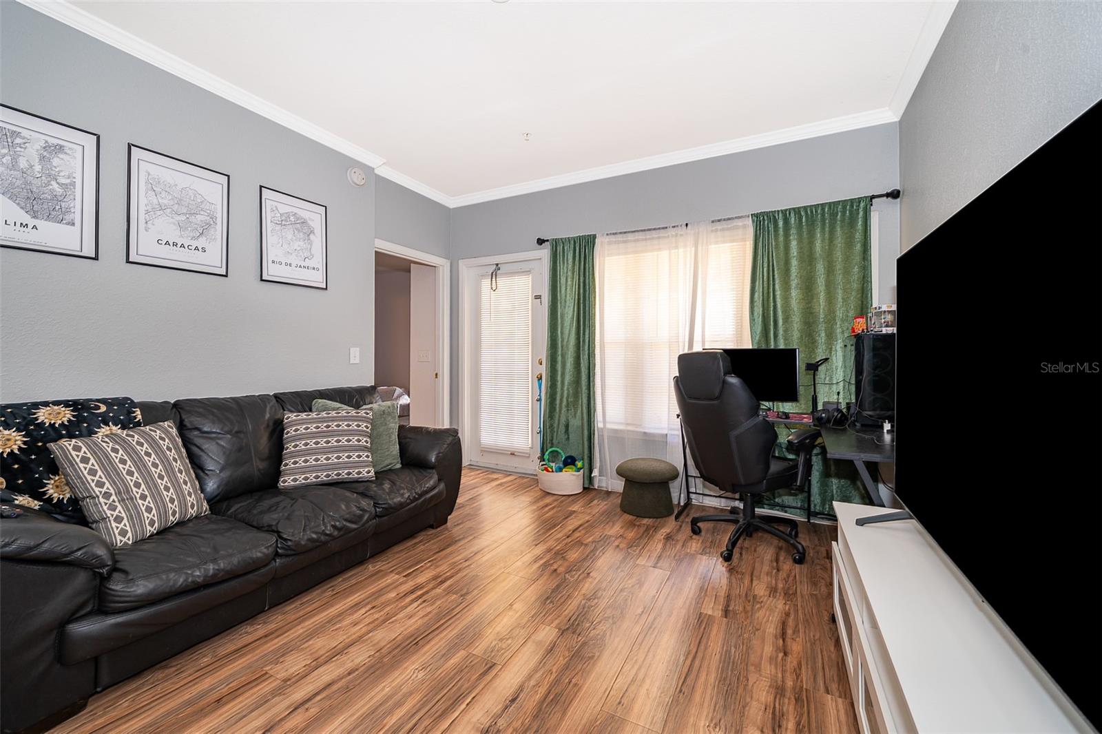 Image 5 of 20 For 3707 Conroy Road 1715
