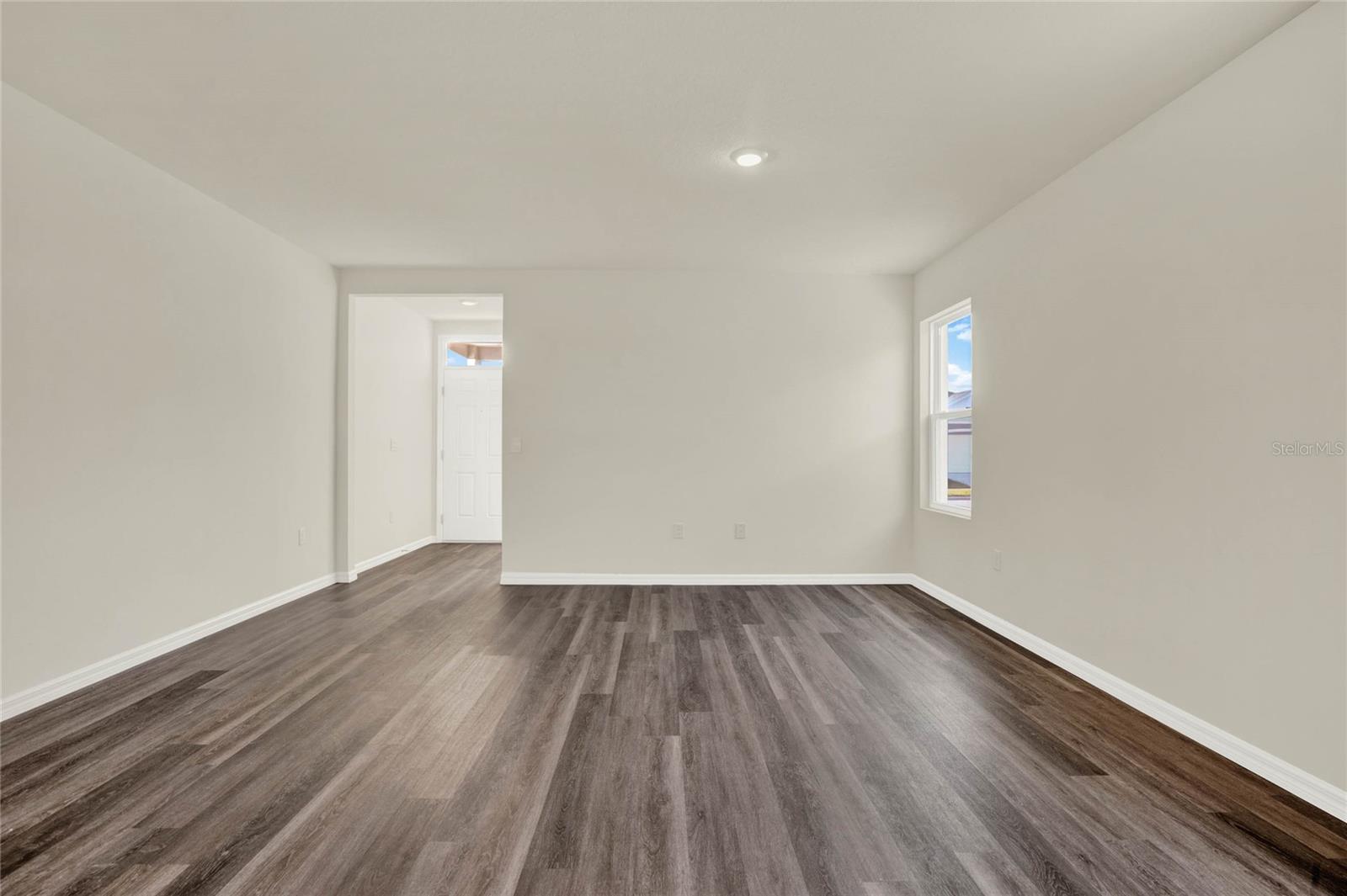 Image 10 of 29 For 5135 Marshelder Street
