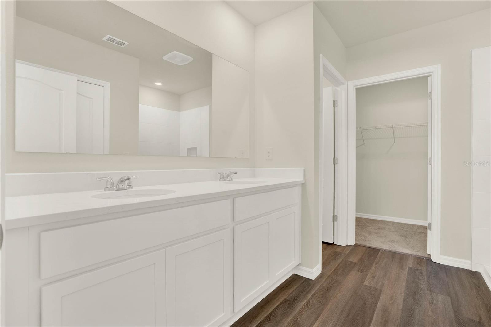 Image 19 of 29 For 5135 Marshelder Street