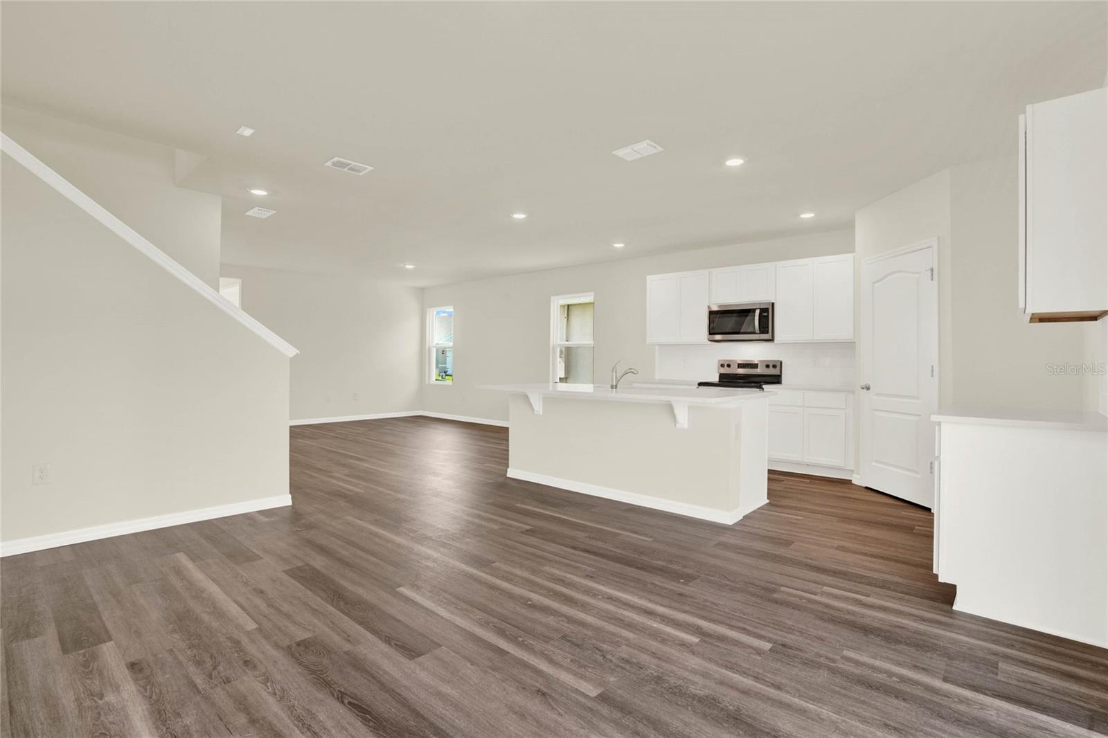 Image 5 of 29 For 5135 Marshelder Street