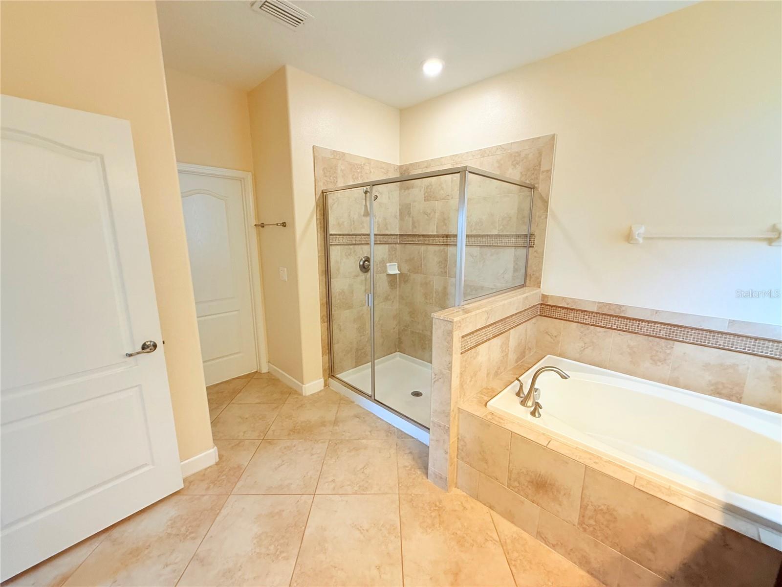 Image 16 of 25 For 7381 Fairgrove Avenue