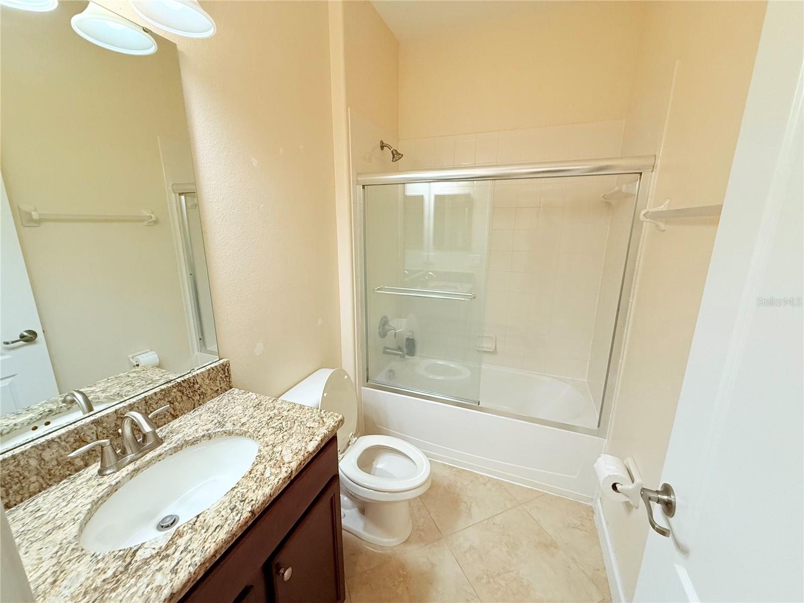 Image 19 of 25 For 7381 Fairgrove Avenue