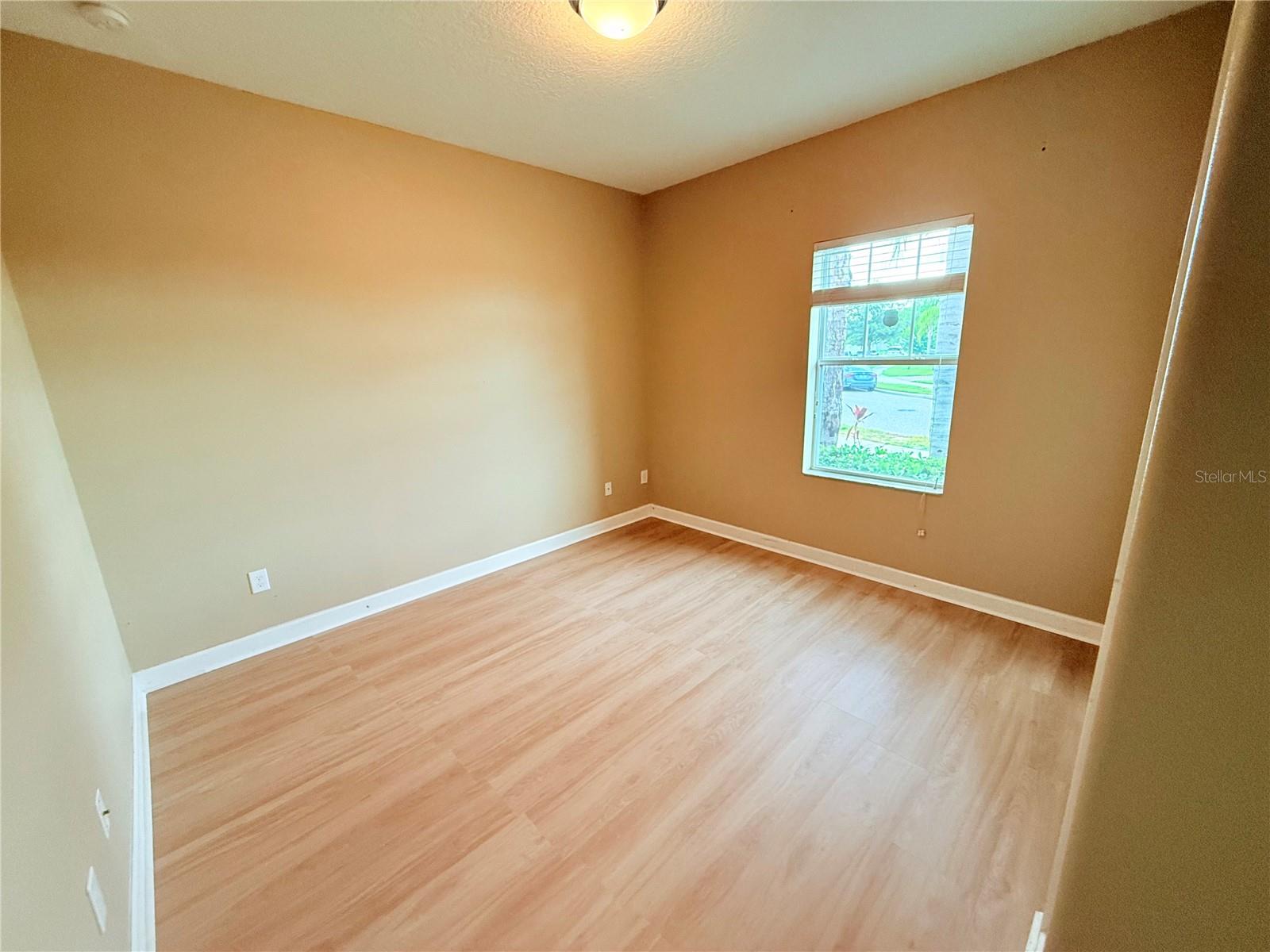 Image 6 of 25 For 7381 Fairgrove Avenue