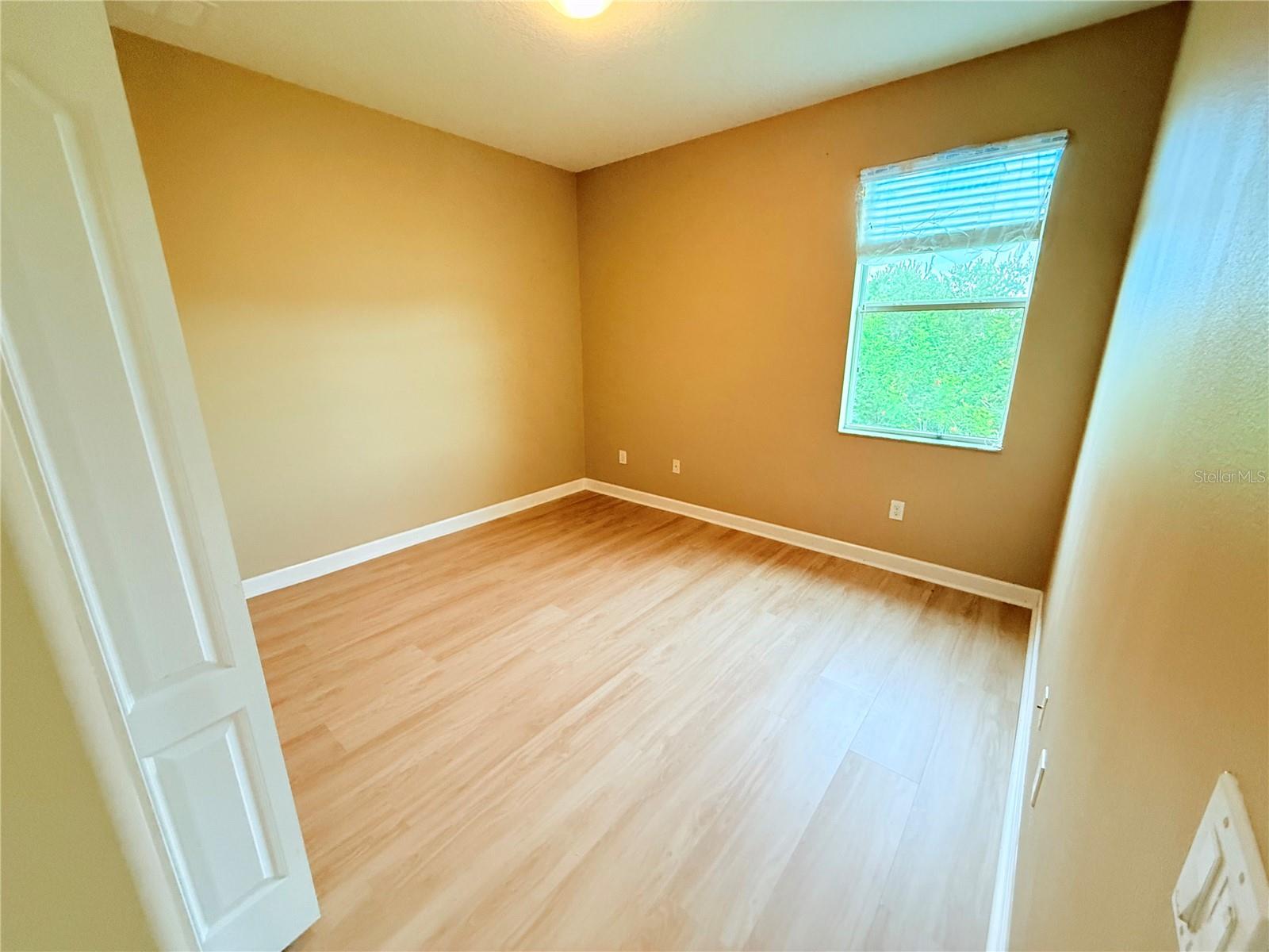 Image 8 of 25 For 7381 Fairgrove Avenue