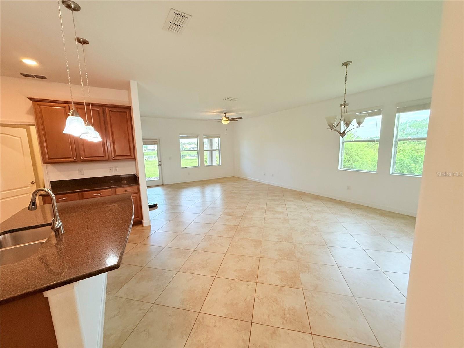 Image 9 of 25 For 7381 Fairgrove Avenue