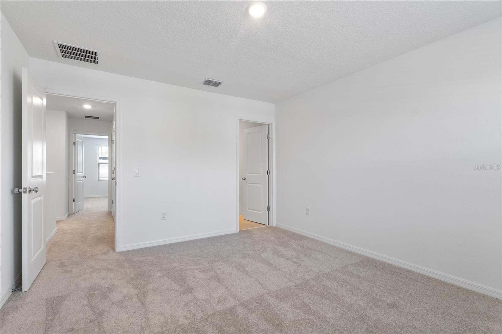 Image 19 of 45 For 3094 Skyline