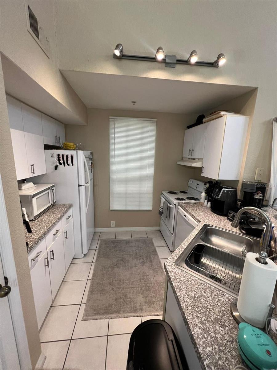 Image 13 of 20 For 6328 Raleigh Street 814