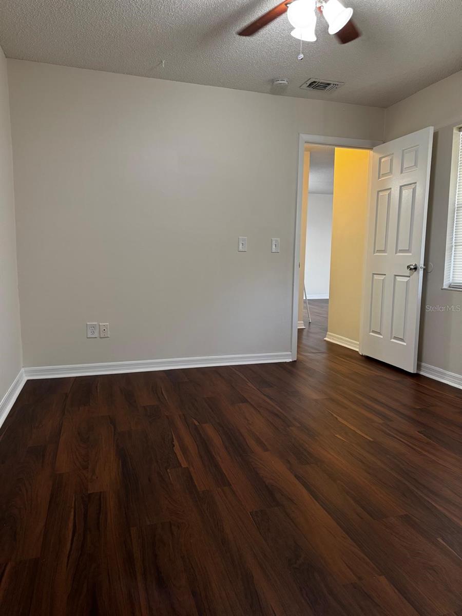 Image 17 of 22 For 14 Windtree Lane 203