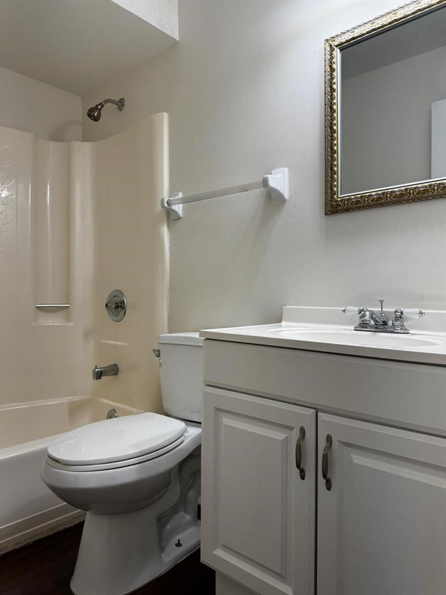 Image 19 of 22 For 14 Windtree Lane 203