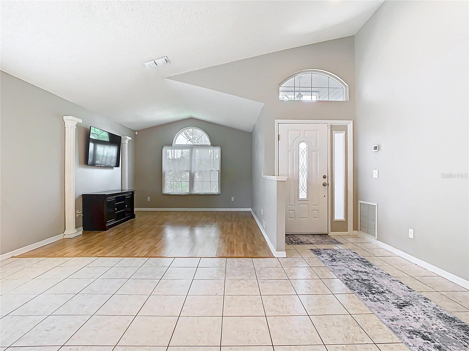 Image 4 of 45 For 2641 Delcrest Drive