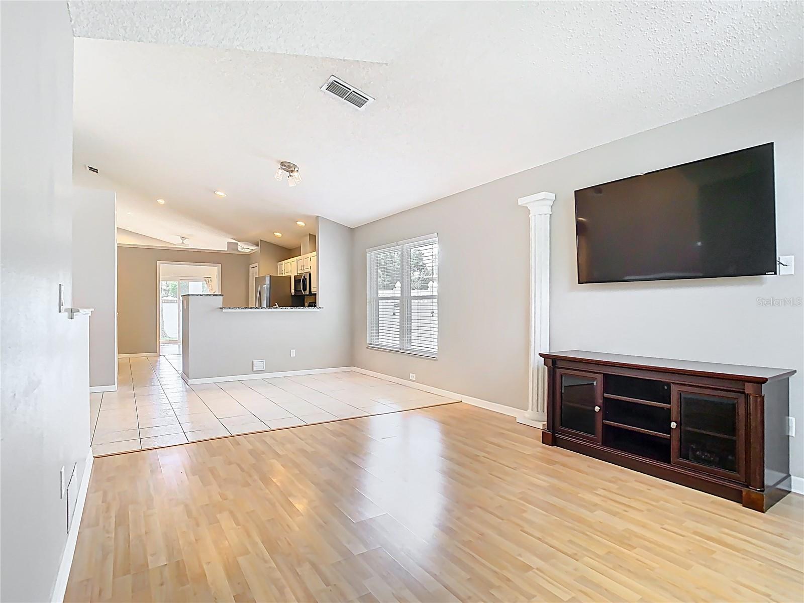 Image 5 of 45 For 2641 Delcrest Drive