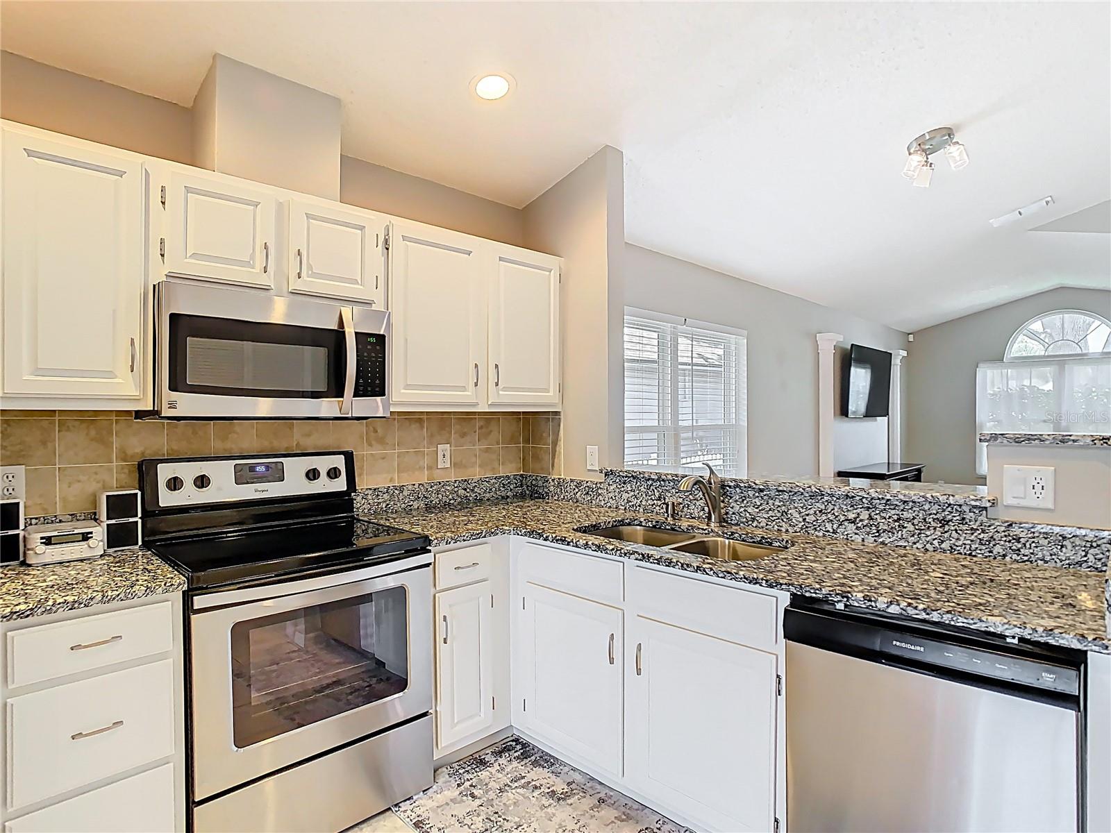 Image 8 of 45 For 2641 Delcrest Drive