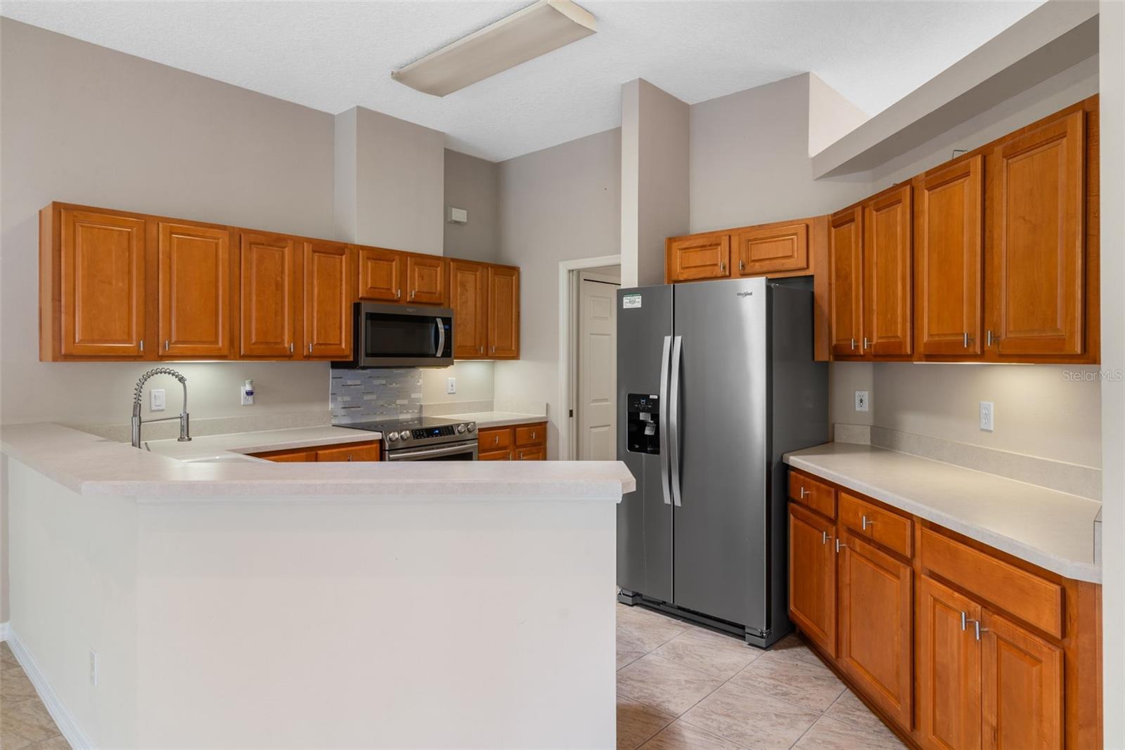 Image 9 of 21 For 26908 Honeymoon Avenue